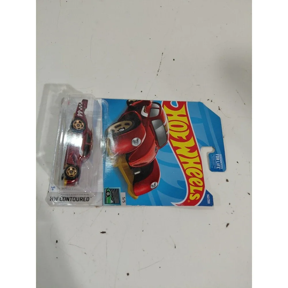 NIP Hot Wheels Contoured 1:64 Die Cast Volkswagen Beetle Kafer Racer